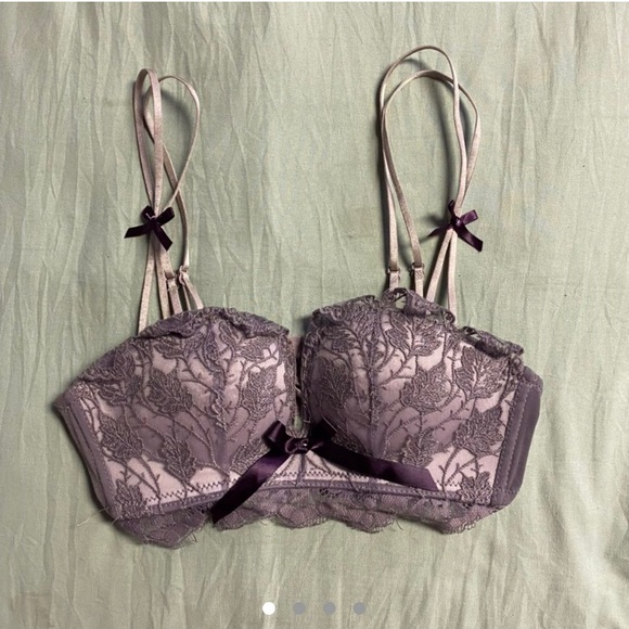32B 32A Pink and purple lace bra - Picture 1 of 3
